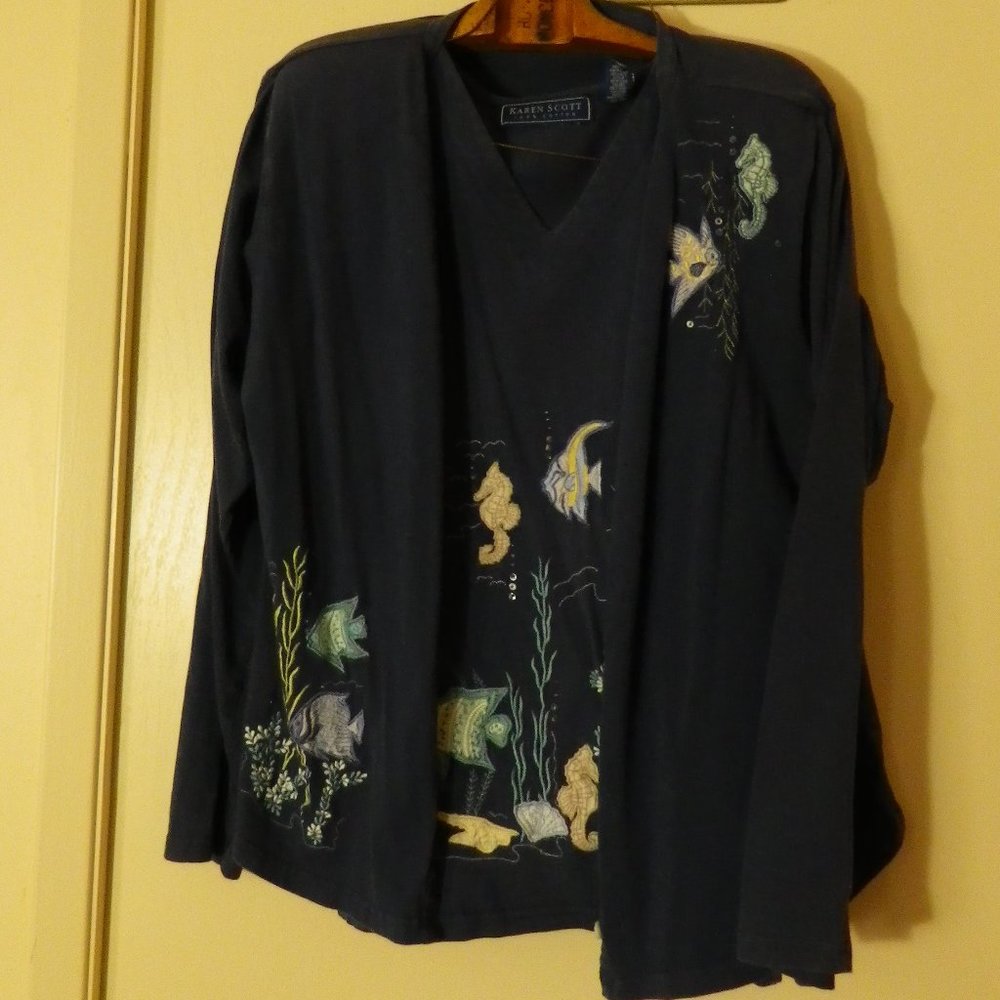 Vintage Karen Scott Navy T-shirt / cardigan matched set